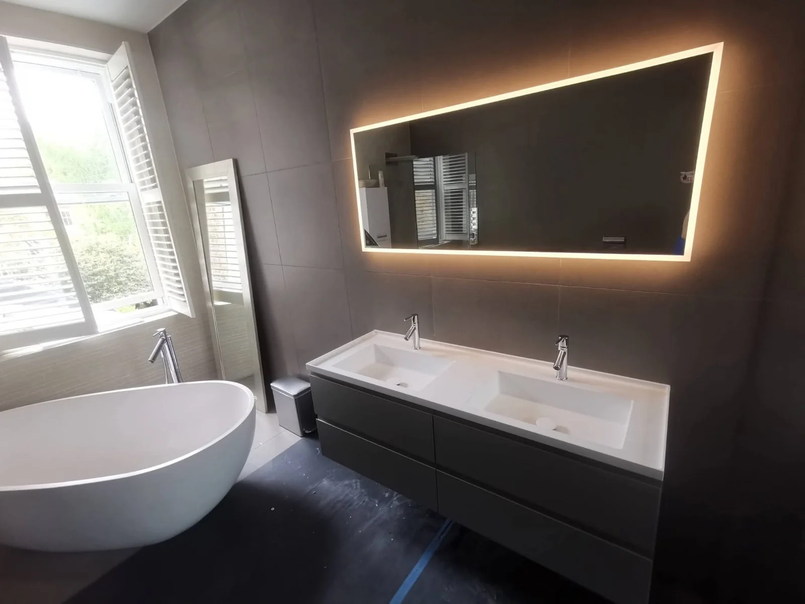 Bathroom finished by AdiDeccor